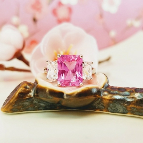 Swarovski Jewelry - Magenta pink Swarovski crystal rectangular ring